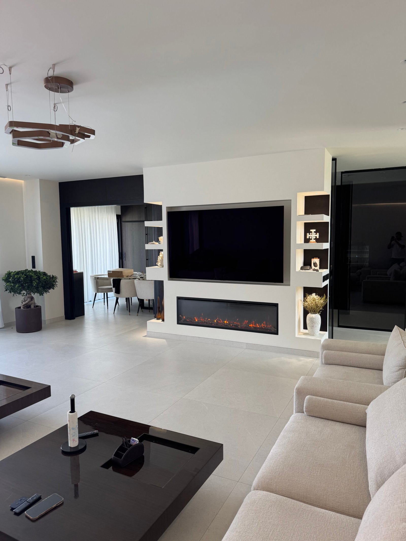 Réalisation d’un décor TV sur mesure a Saint brice sous foret ( 95 )